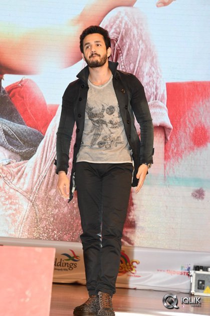 Aatadukundam-Raa-Movie-Audio-Function